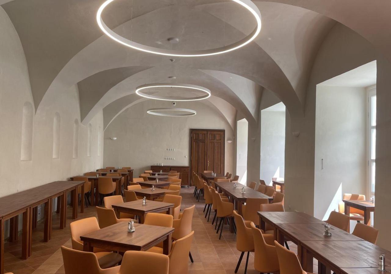 Zamek Castle Racice - Predzamci Forecastle 外观 照片